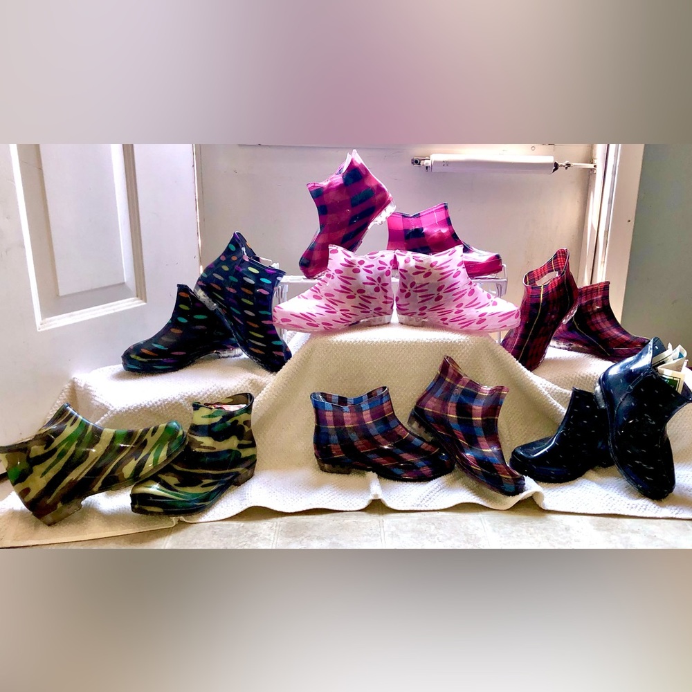 Plaid Ankle Jelly Rain Boots
$10 a Piece or $50 for all 7 Pairs!